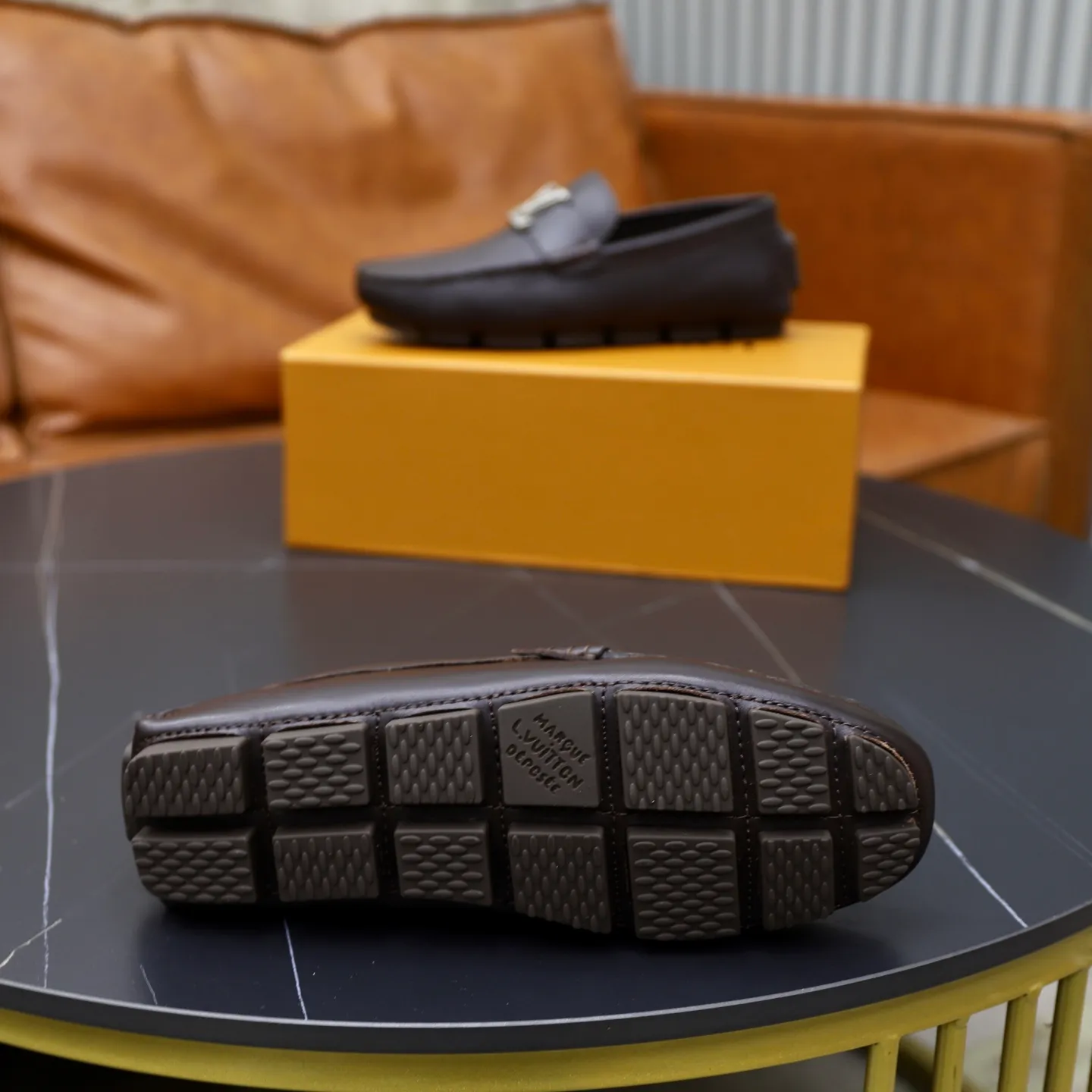 Ex-factory price: 480💰【LV】Louis Vuitton ⚠️High-end men’s driving and pedal series ⚠️38-44 (customized for 45) ⚠️All original cowhide leather! Thick and soft! Made entirely of calfskin lining! Rubber sheet anti-slip beanie sole! Three-dimensional package technology! Fashionable and classic! Handicrafts! Original high quality! Feel free to compare!